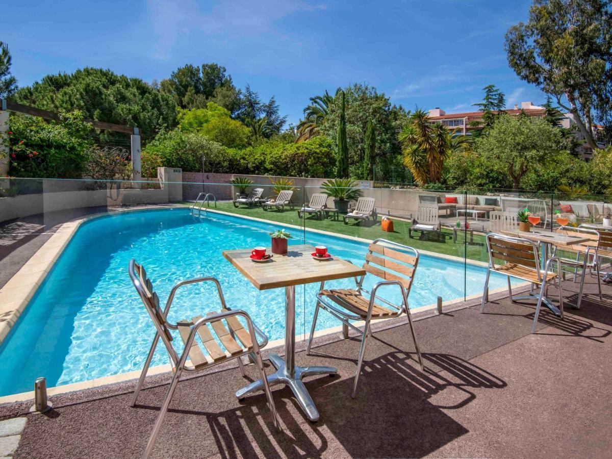 Ibis Centre Hotel 3*
