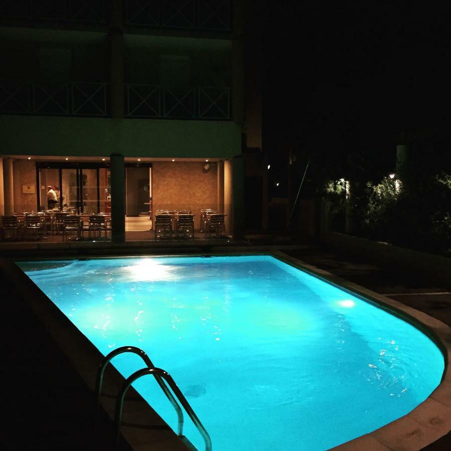 Hotel Ibis Centre 3*